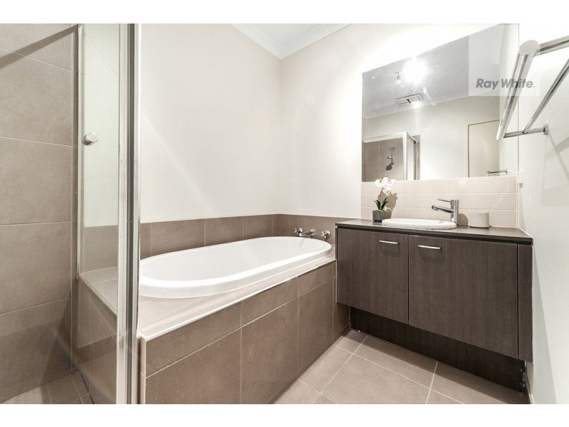 10 Crosskeys Road, Craigieburn VIC 3064
