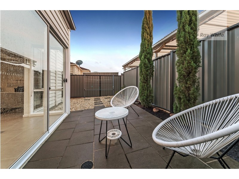 10 Crosskeys Road, Craigieburn VIC 3064