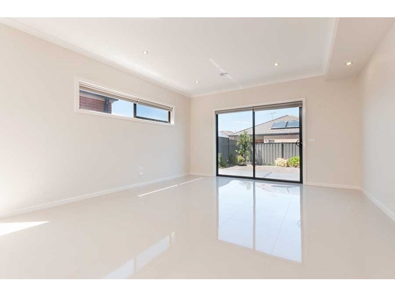 33 Jonesfield Street, Craigieburn VIC 3064