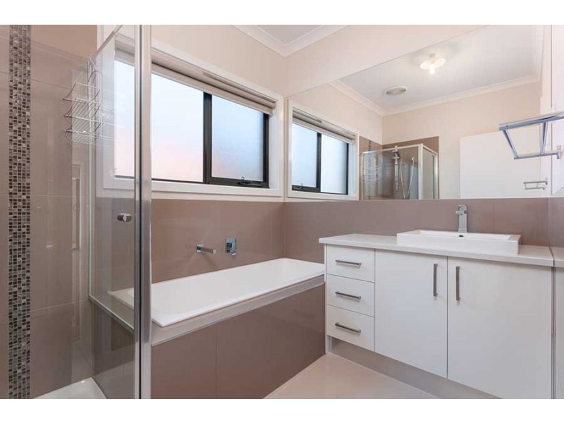 33 Jonesfield Street, Craigieburn VIC 3064