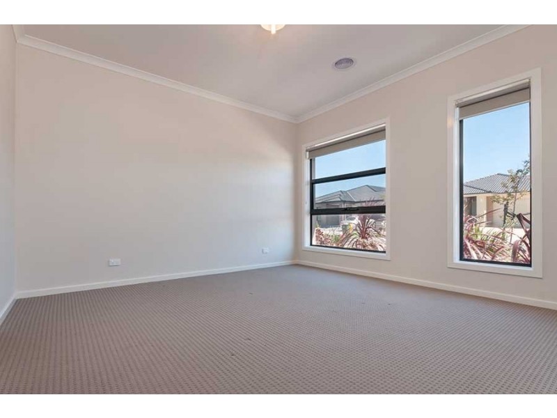 33 Jonesfield Street, Craigieburn VIC 3064