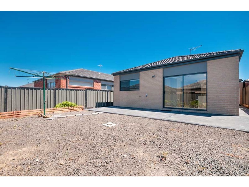 33 Jonesfield Street, Craigieburn VIC 3064