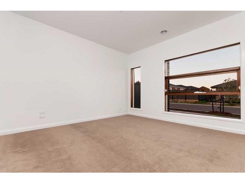 29 Viewmont Avenue, Craigieburn VIC 3064