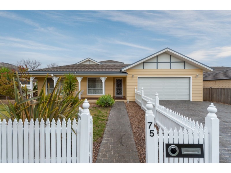 75 Royal Terrace, Craigieburn VIC 3064