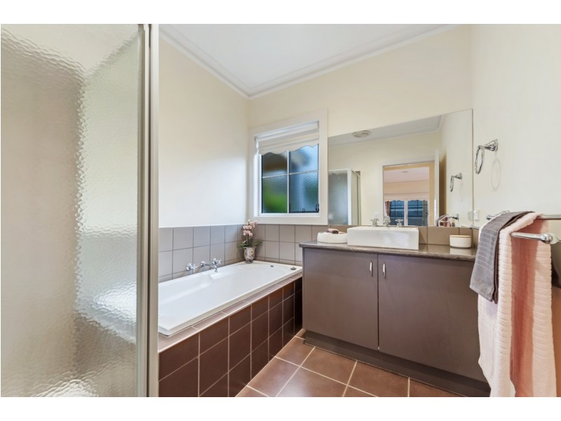 75 Royal Terrace, Craigieburn VIC 3064