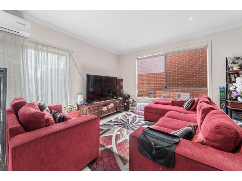 22 Furlong Street, Craigieburn VIC 3064