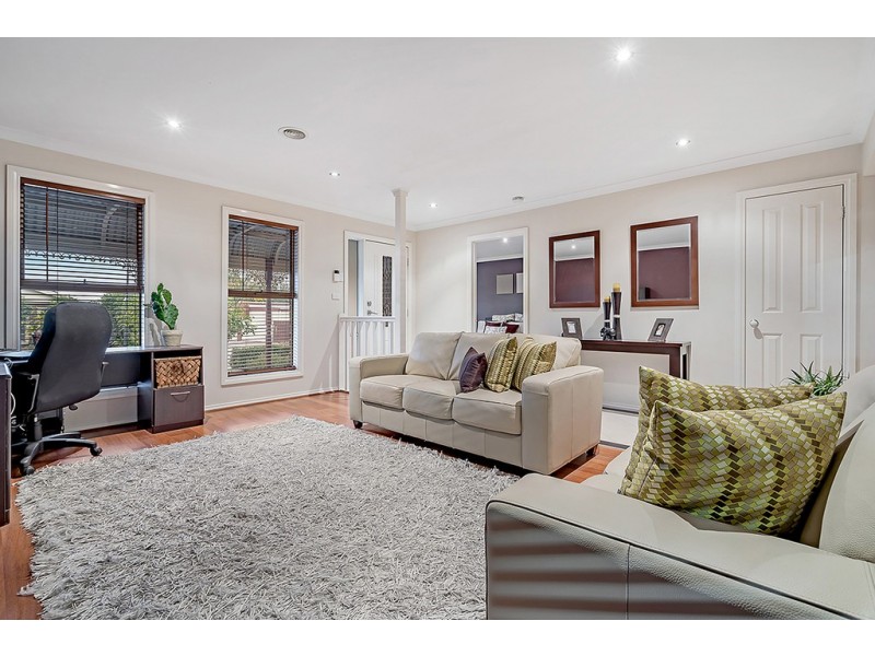 47 Athol Avenue, Roxburgh Park VIC 3064