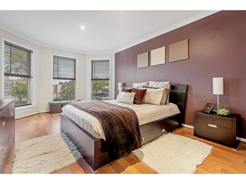 47 Athol Avenue, Roxburgh Park VIC 3064