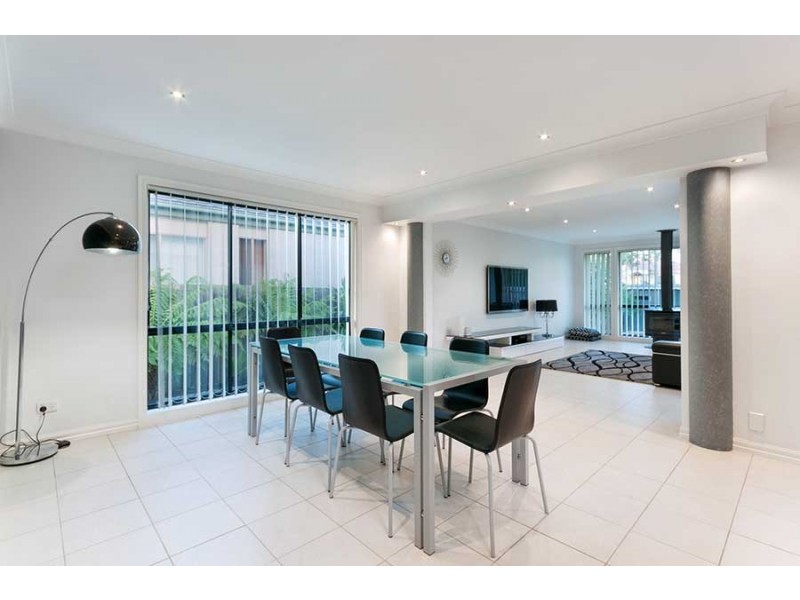 16 Johnson Court, Roxburgh Park VIC 3064