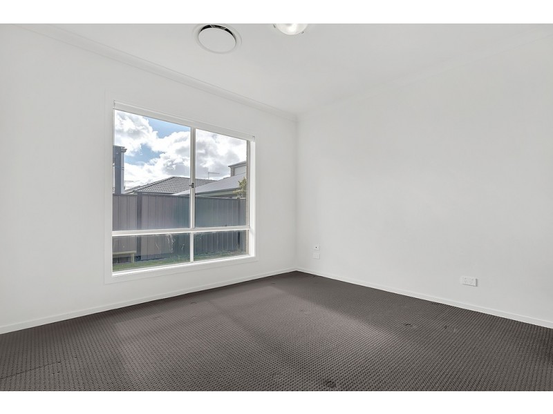 26 Falkland Road, Craigieburn VIC 3064