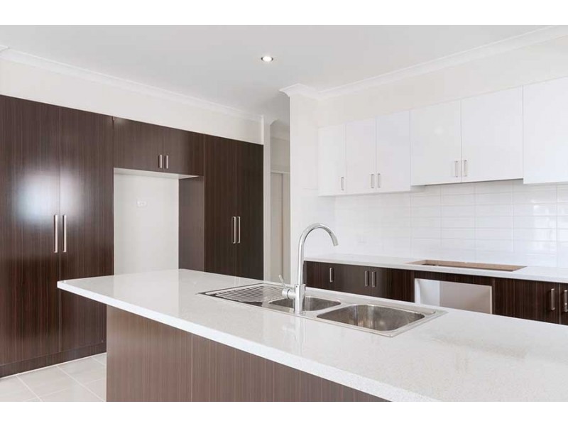 18 Buckland Hill Drive, Wallan VIC 3756