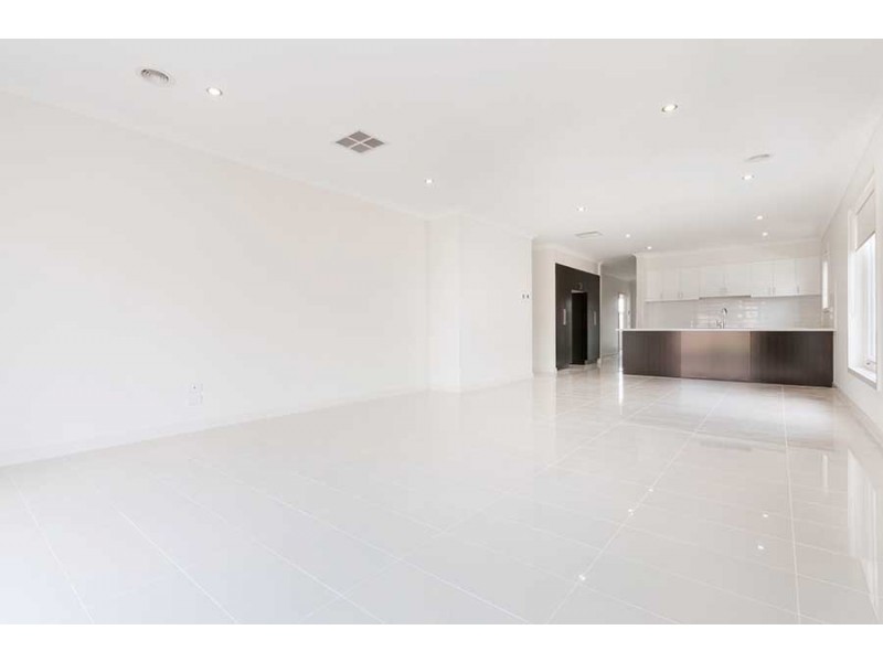 18 Buckland Hill Drive, Wallan VIC 3756