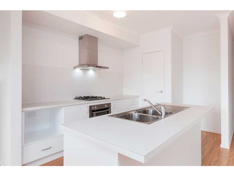 14 Viewmont Avenue, Craigieburn VIC 3064