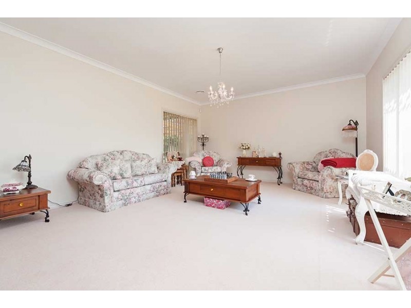 11 Cardiff Court, Craigieburn VIC 3064