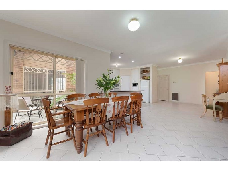 11 Cardiff Court, Craigieburn VIC 3064