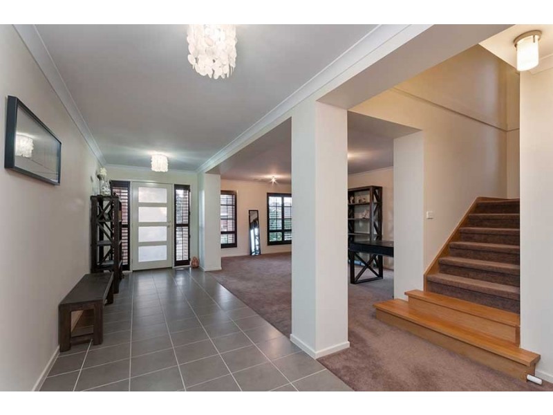 96 Charteris Drive, Craigieburn VIC 3064