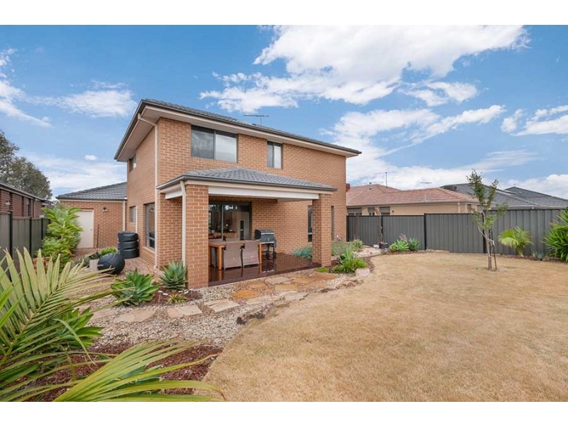 96 Charteris Drive, Craigieburn VIC 3064