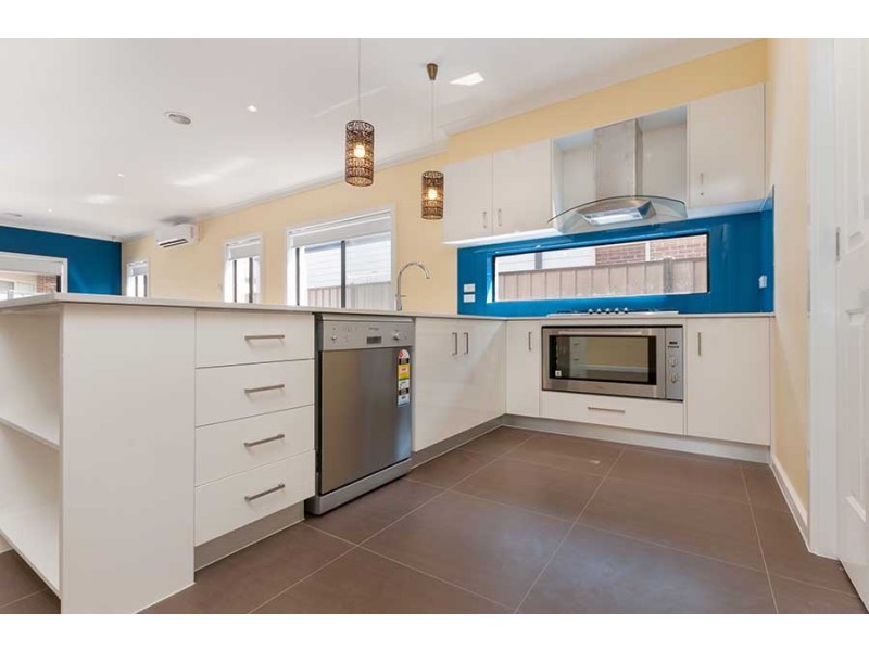 53 Millicent Drive, Craigieburn VIC 3064