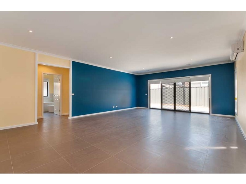53 Millicent Drive, Craigieburn VIC 3064