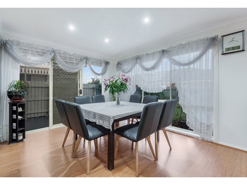 14 Thompson Crescent, Roxburgh Park VIC 3064