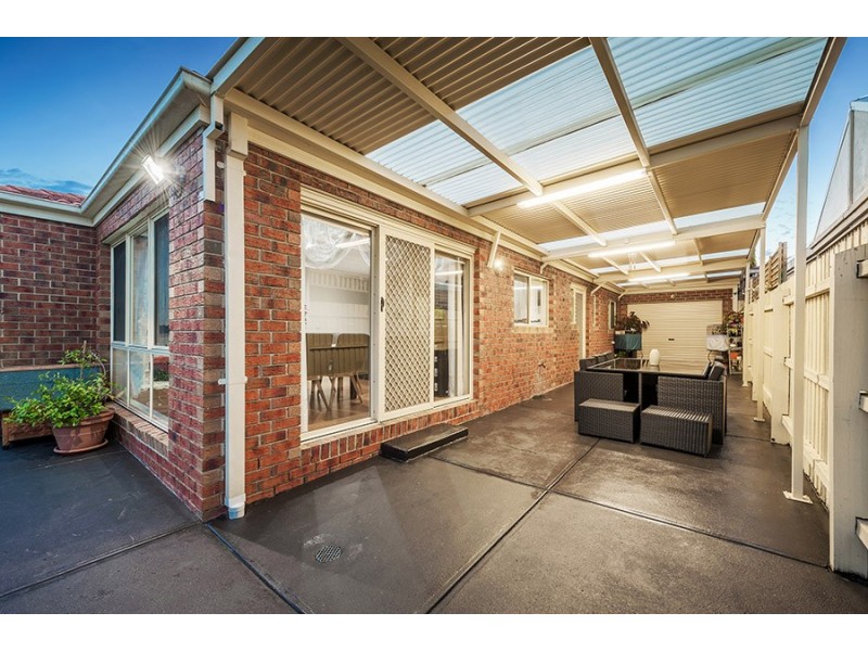 14 Thompson Crescent, Roxburgh Park VIC 3064