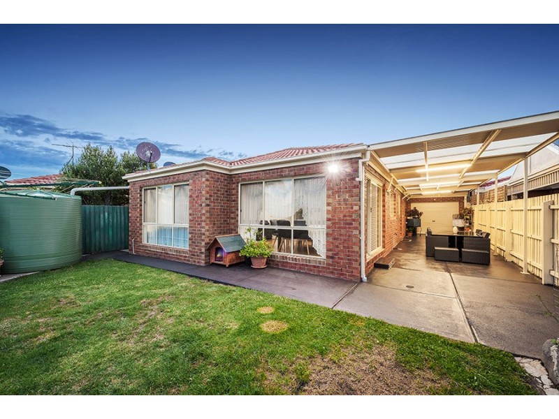 14 Thompson Crescent, Roxburgh Park VIC 3064