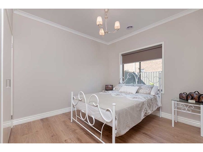 44 Huntington Drive, Craigieburn VIC 3064