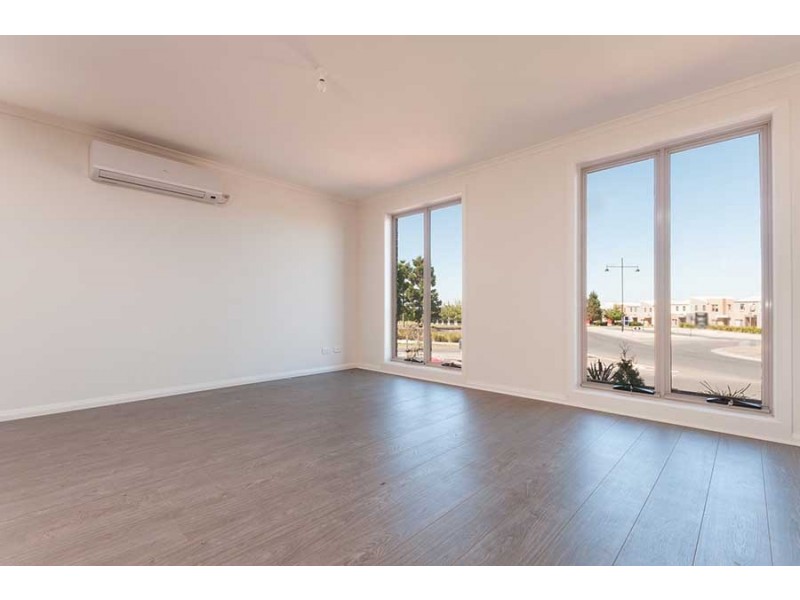 36 Windrock Avenue, Craigieburn VIC 3064