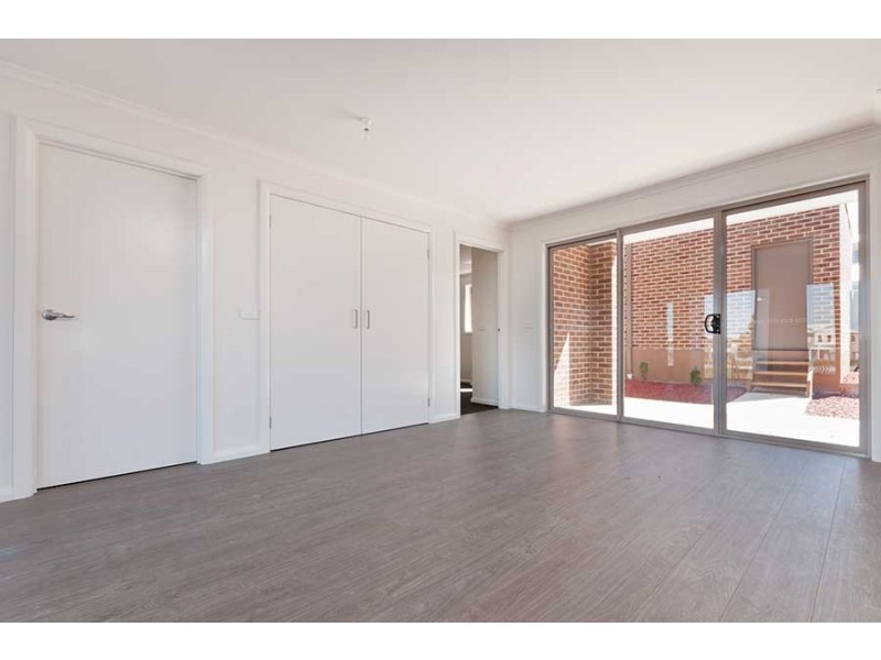 36 Windrock Avenue, Craigieburn VIC 3064