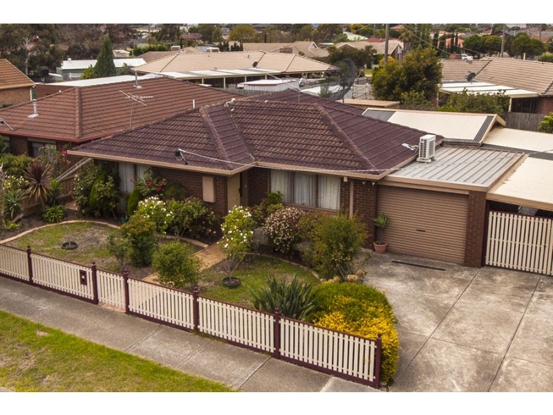 4 Banbury Crescent, Craigieburn VIC 3064