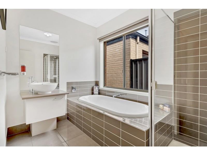 34 Taylan Street, Craigieburn VIC 3064