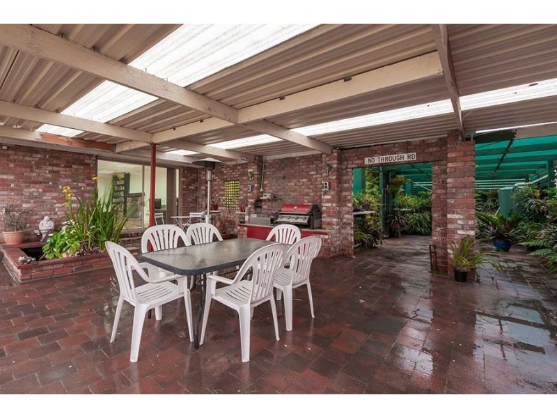 37 Farnborough Avenue, Craigieburn VIC 3064