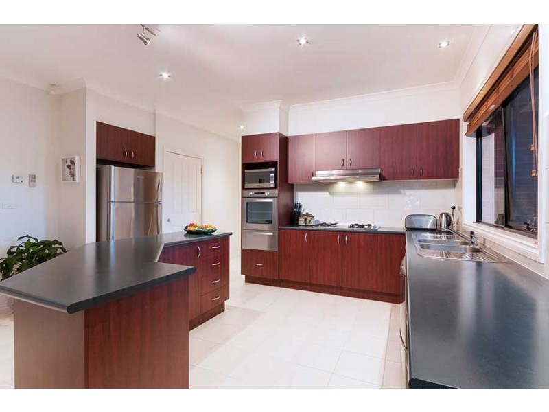 11 Beckett Way, Craigieburn VIC 3064