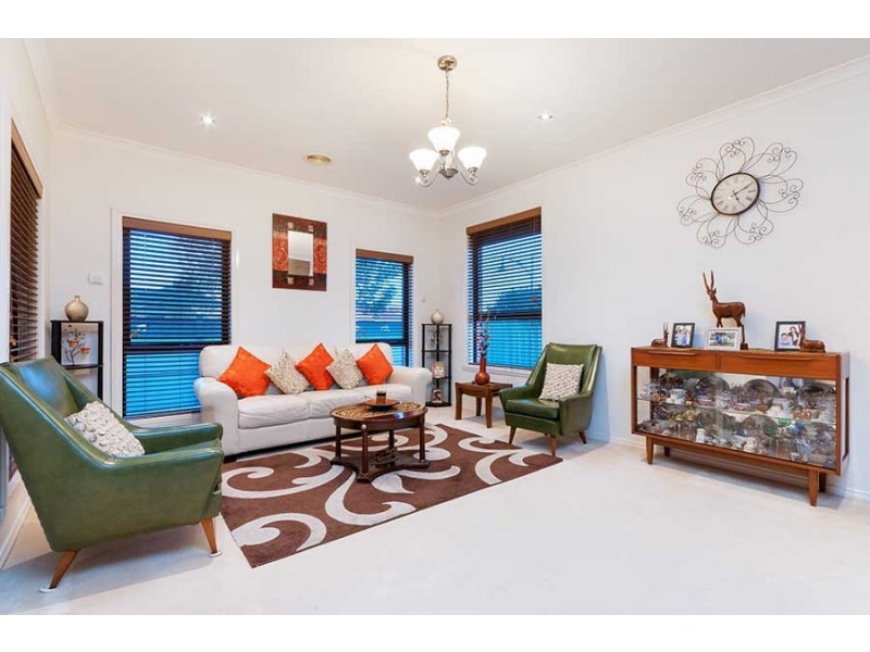 11 Beckett Way, Craigieburn VIC 3064