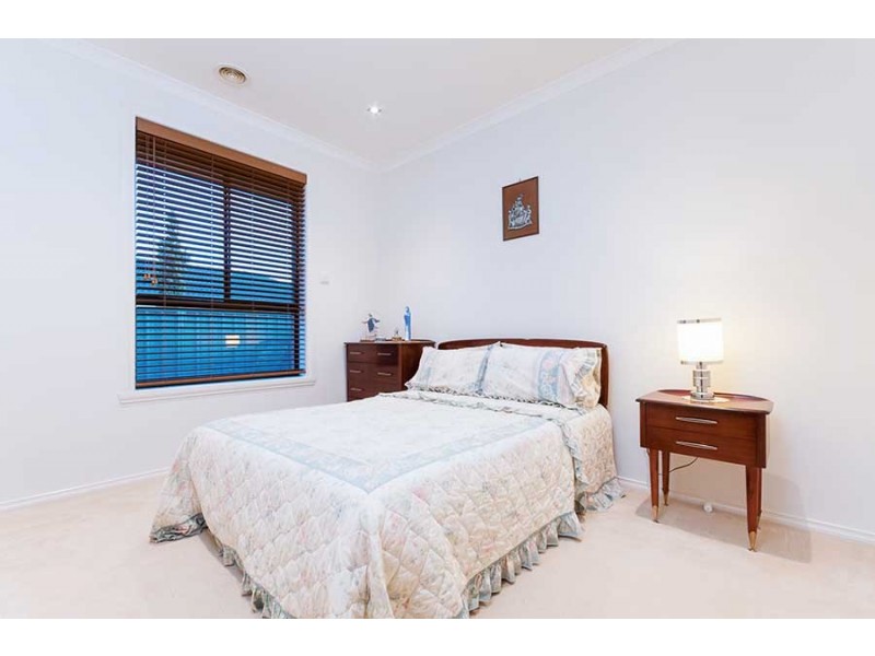 11 Beckett Way, Craigieburn VIC 3064