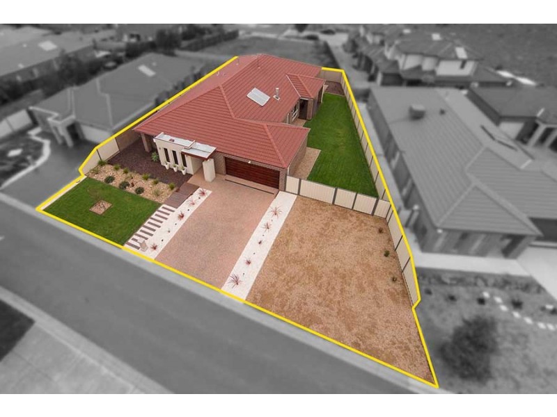 3 Ravenwoods Way, Craigieburn VIC 3064