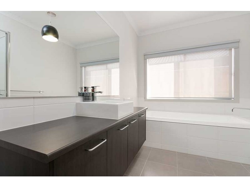 20 Water Fern Grove, Greenvale VIC 3059