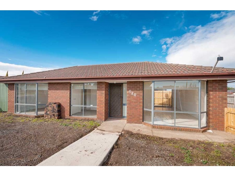 143 Bridgewater Road, Craigieburn VIC 3064