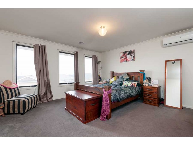 25 Gippsland Way, Craigieburn VIC 3064