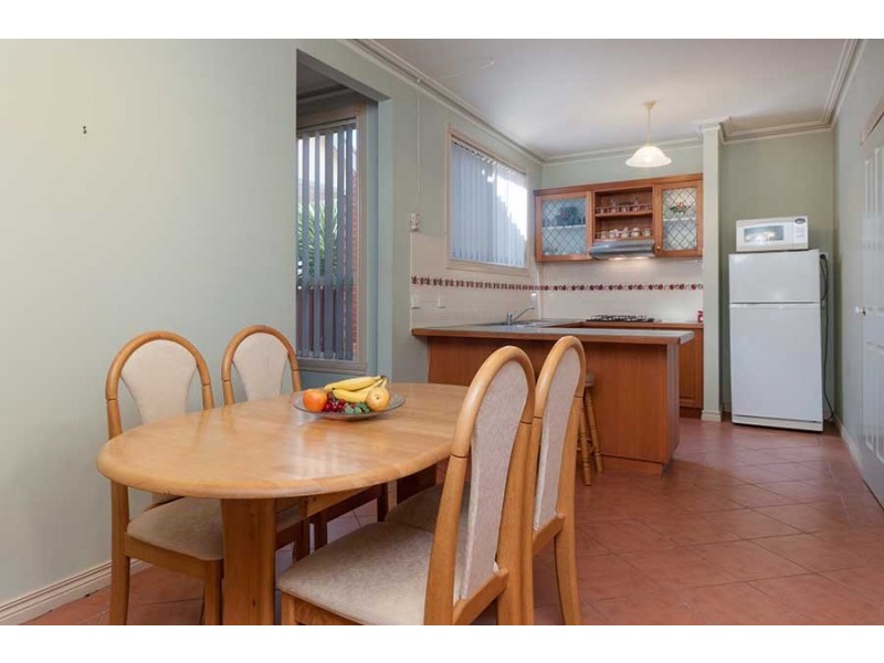 12 Pinnock Avenue, Roxburgh Park VIC 3064