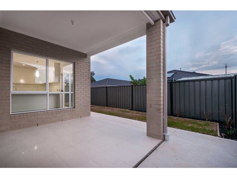 25 Viewmont Avenue, Craigieburn VIC 3064