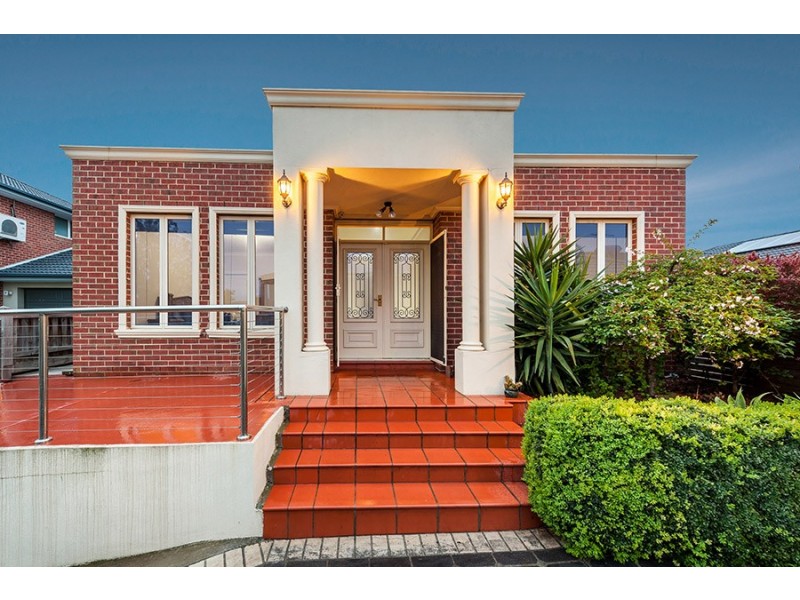 4 Holbeck Place, Craigieburn VIC 3064