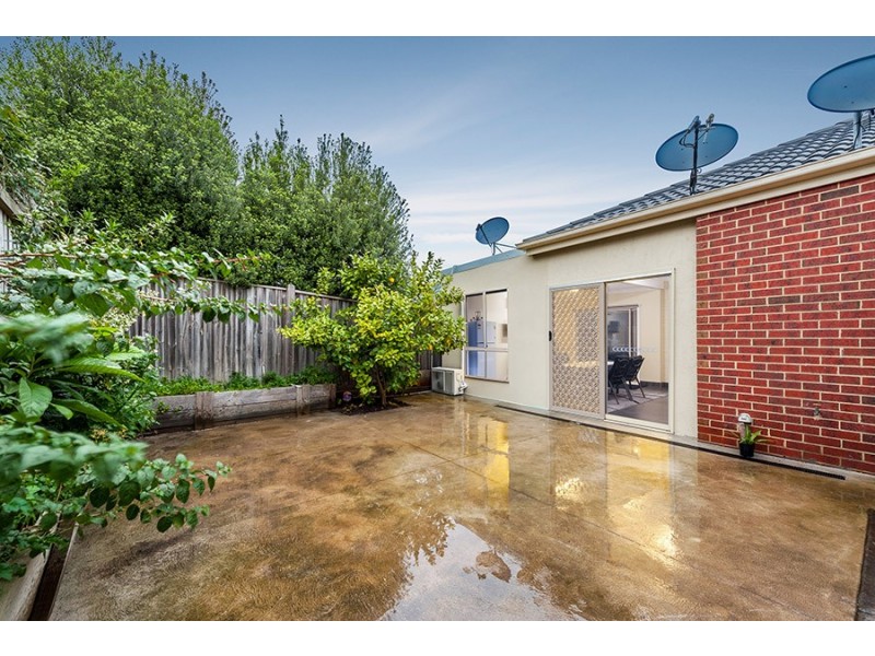 4 Holbeck Place, Craigieburn VIC 3064
