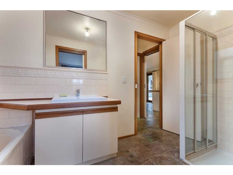 31 Banbury Crescent, Craigieburn VIC 3064