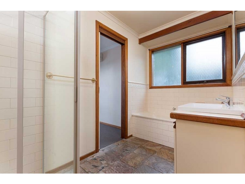 31 Banbury Crescent, Craigieburn VIC 3064