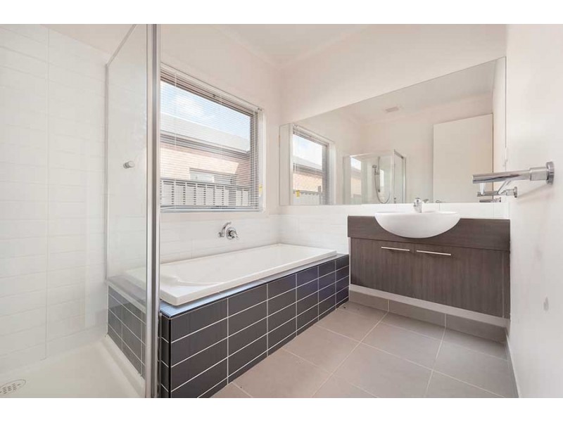 7 Hartow Street, Craigieburn VIC 3064