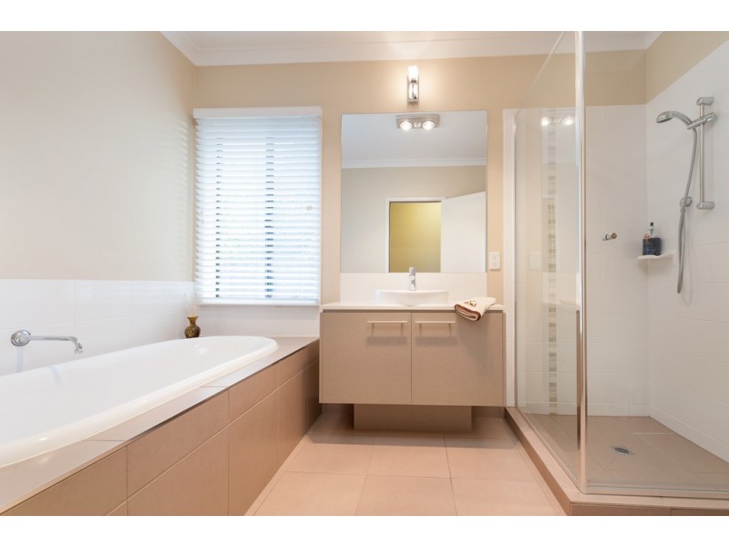 35 Candlebark Drive, Greenvale VIC 3059