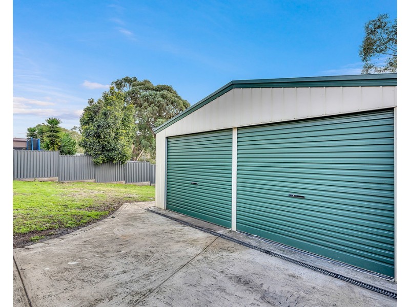 26 Axminster Drive, Craigieburn VIC 3064