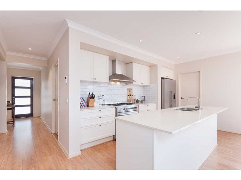 34 Groveton Street, Craigieburn VIC 3064