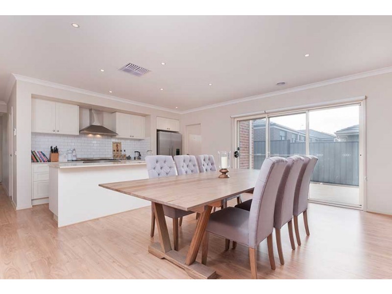 34 Groveton Street, Craigieburn VIC 3064